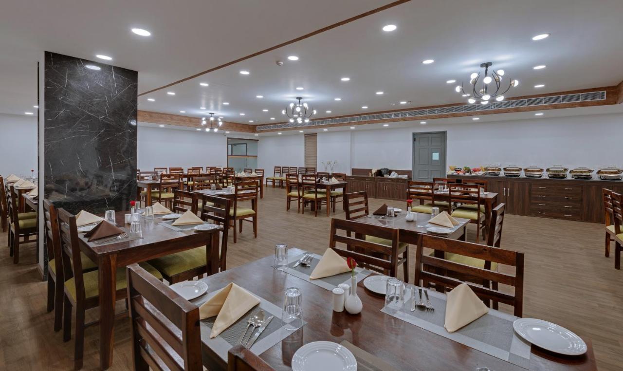 Click Hotel Jaipur, Raja Park Εξωτερικό φωτογραφία